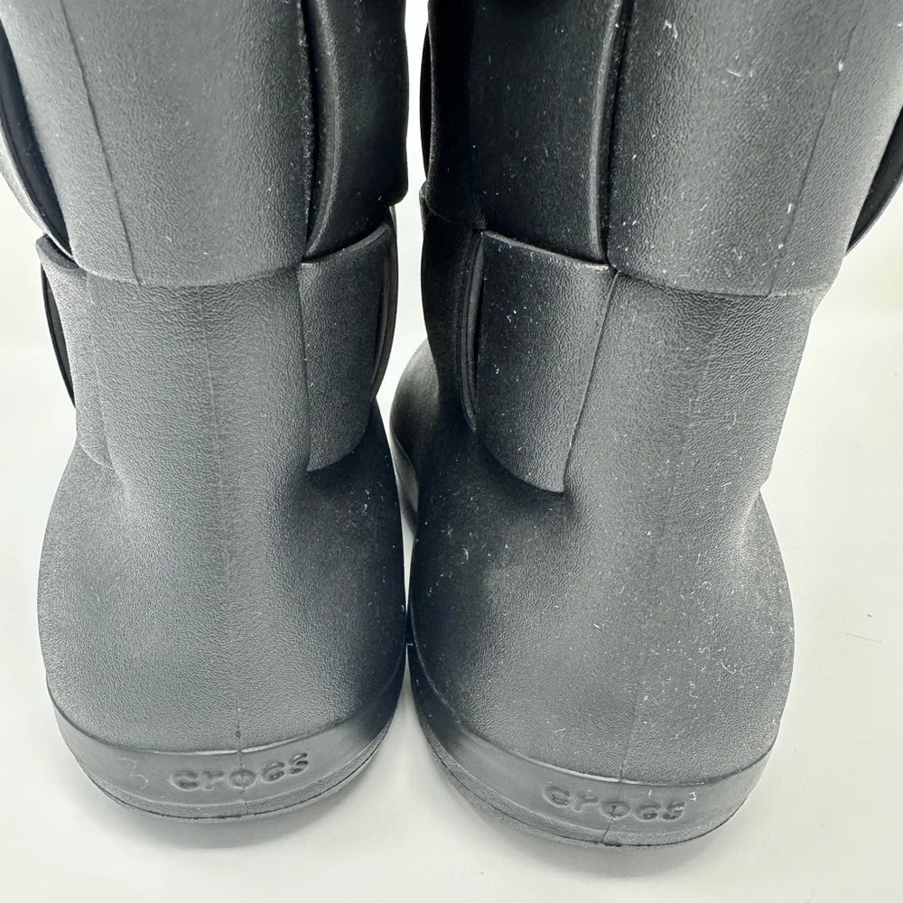 CROCS women’s Stylish Black Quilted Boots size 11